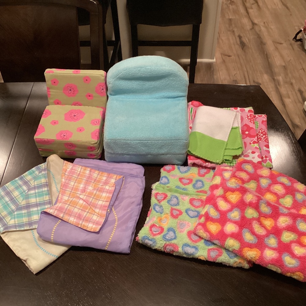 Lot of American Girl beds, bedding, & sleeping bags